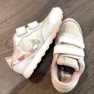 Toddler girls Nike sneakers 10.5 C